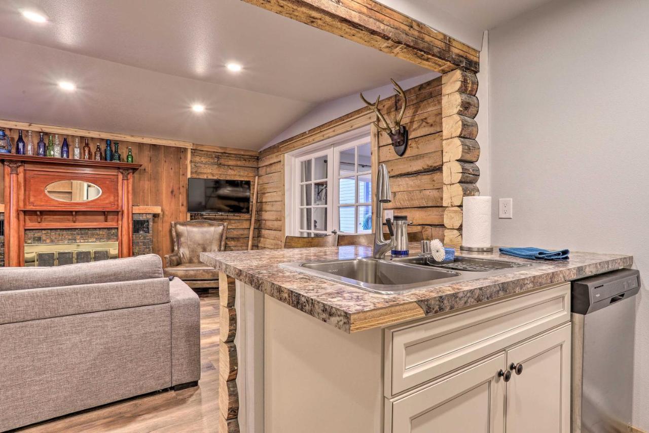 Appartamento Rustic Anchorage Hideaway Walk To Coastal Trail! Esterno foto